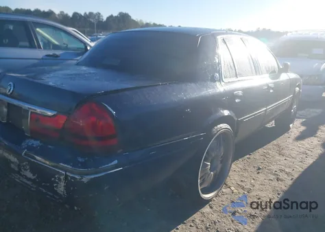 2004 Mercury Grand Marquis Gs из США, поврежденный, VIN 2MEFM74W94X663840